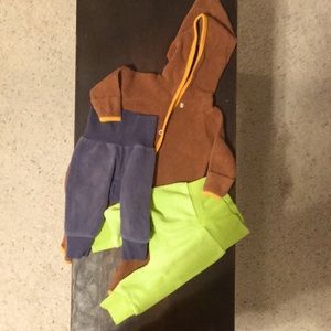 Zutano Bundle! Brown cozy elf suit, lime green cozy pants, navy cozy pants.